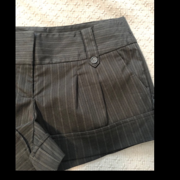 Juniors dress shorts - Picture 2 of 4